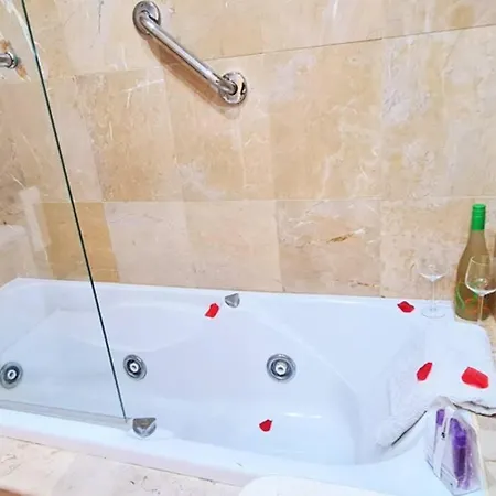 Luxury Penthouse With Ocean Views &private Jacuzzi Apartment *